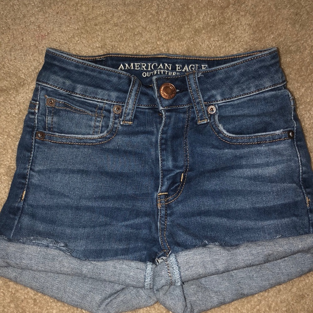 These are American Eagle short’s